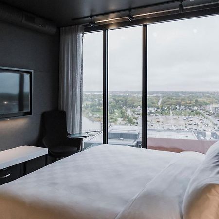 Alt Hotel Saskatoon Bagian luar foto