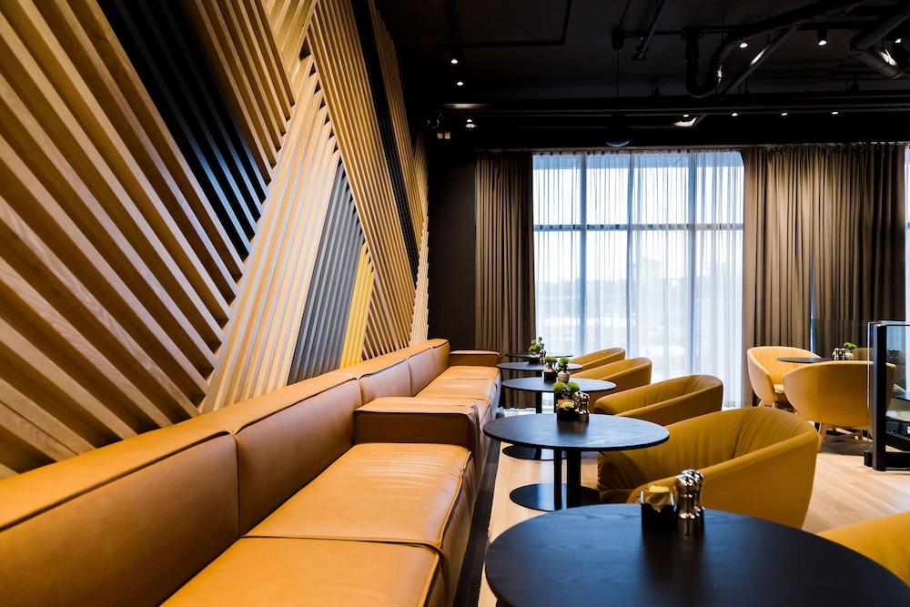 Alt Hotel Saskatoon Bagian luar foto