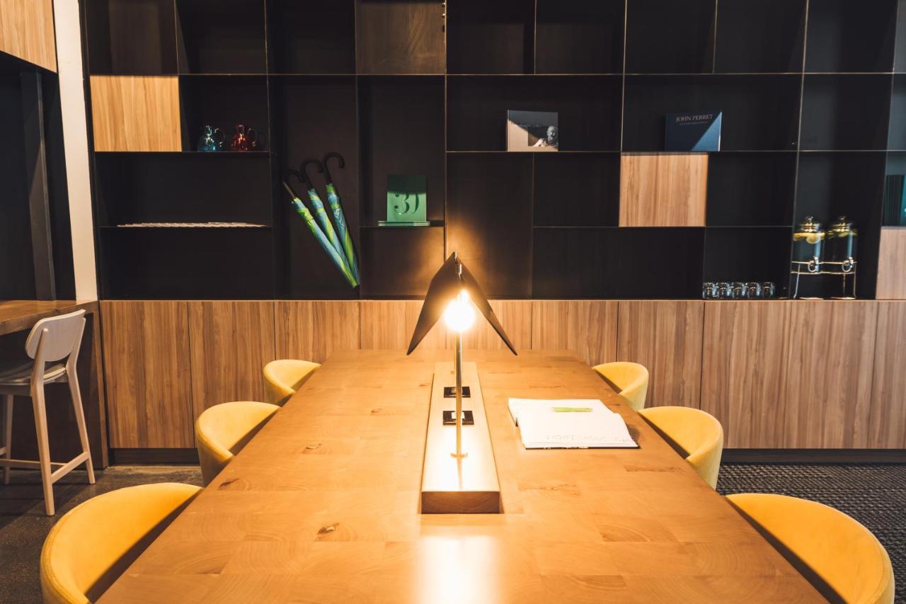 Alt Hotel Saskatoon Bagian luar foto