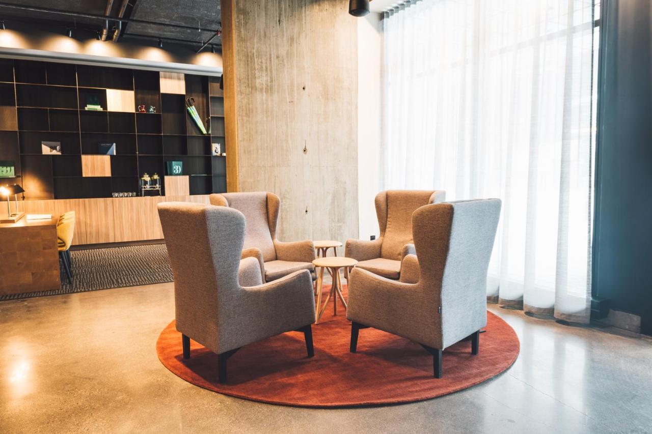 Alt Hotel Saskatoon Bagian luar foto