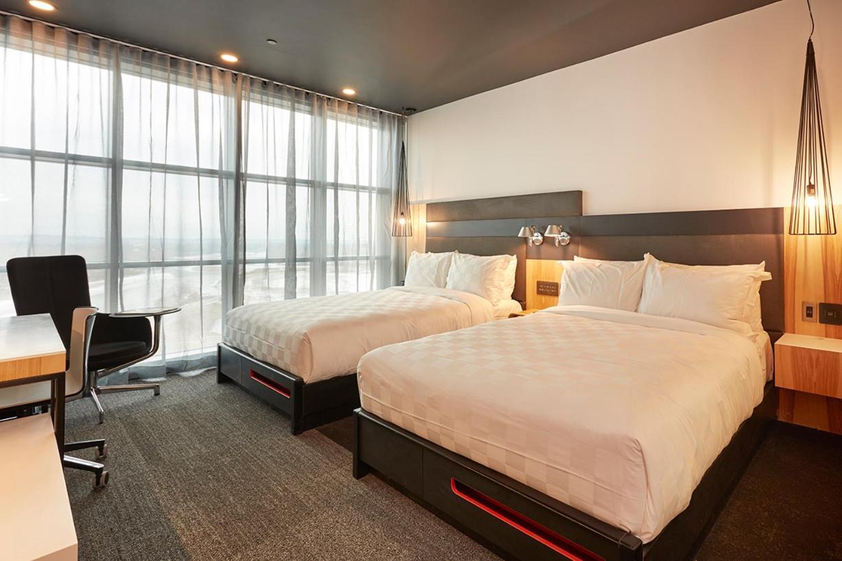 Alt Hotel Saskatoon Bagian luar foto