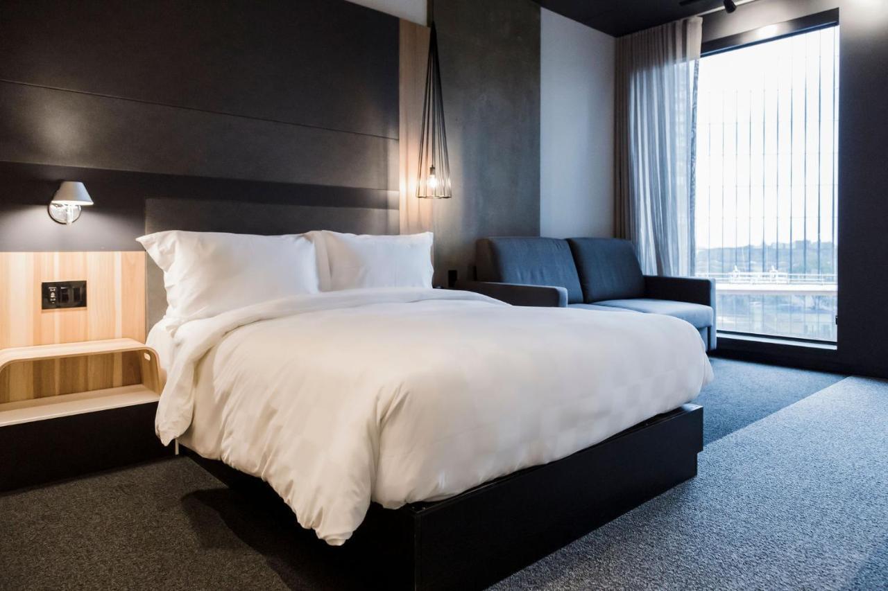 Alt Hotel Saskatoon Bagian luar foto