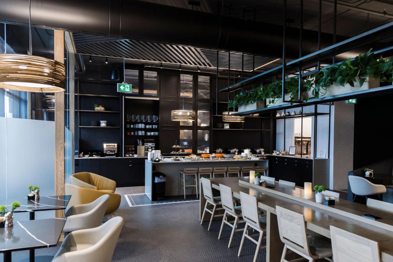 Alt Hotel Saskatoon Bagian luar foto