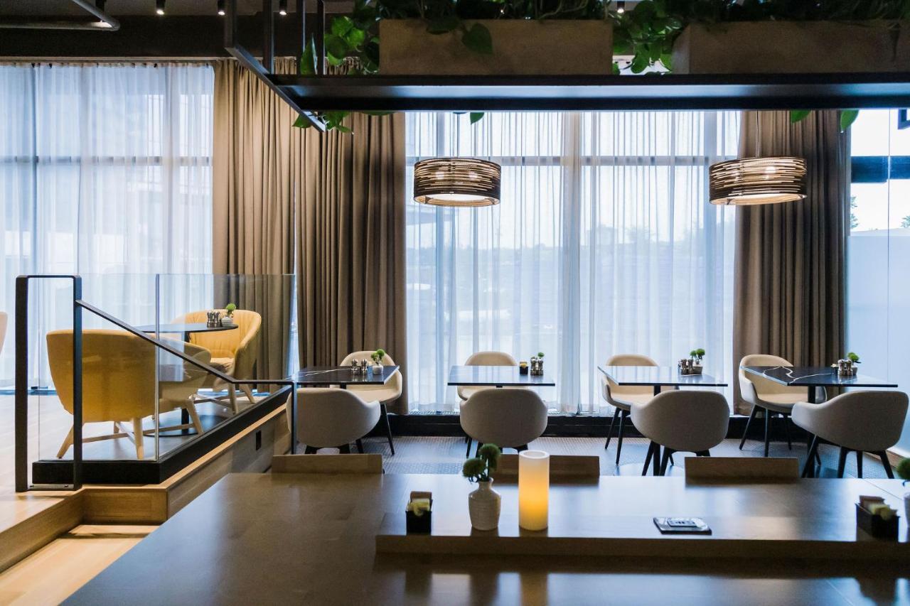 Alt Hotel Saskatoon Bagian luar foto