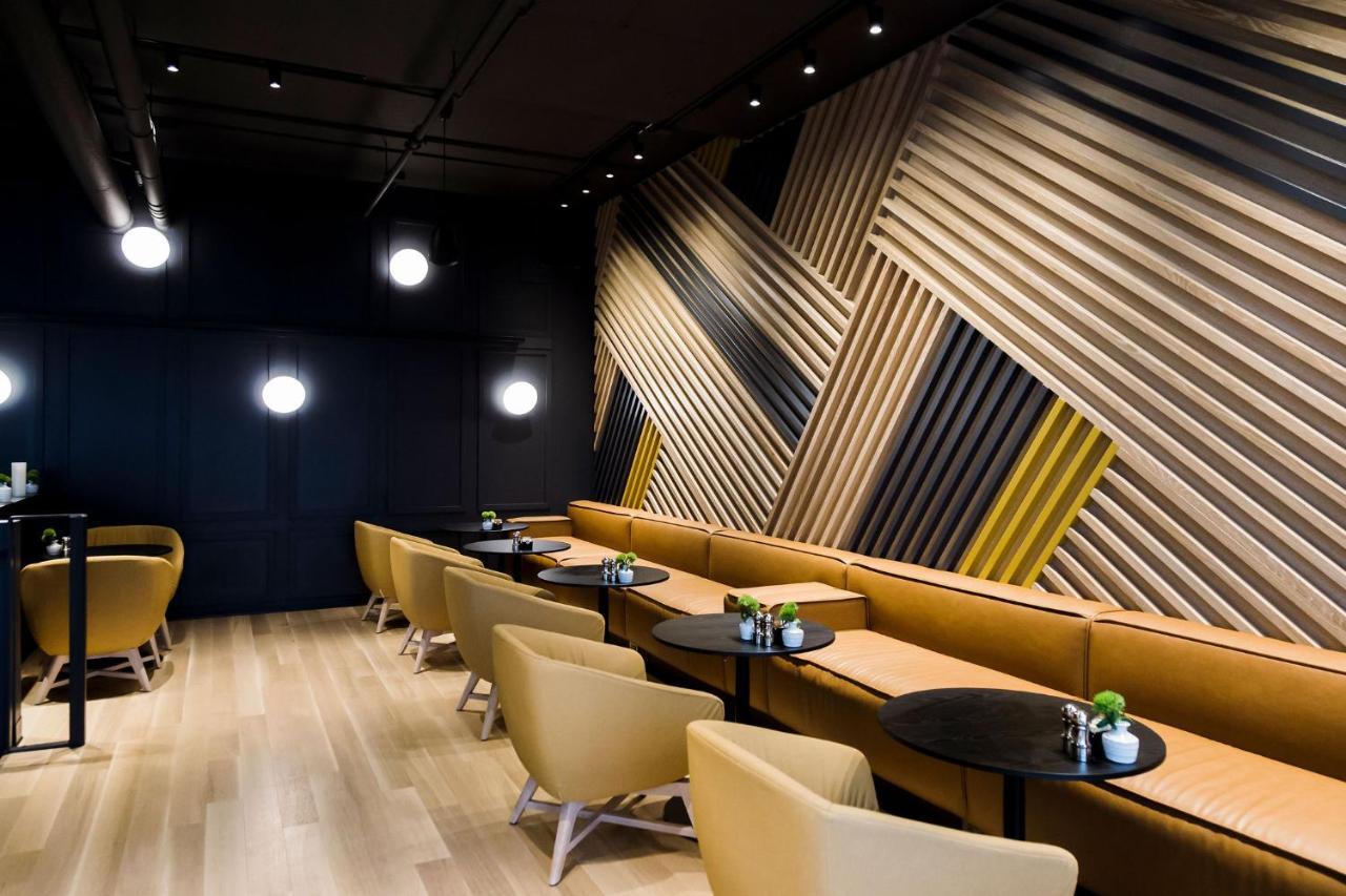 Alt Hotel Saskatoon Bagian luar foto